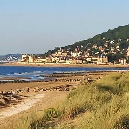 O Douceurs Sucrees Cabourg Bed & Breakfast エクステリア 写真